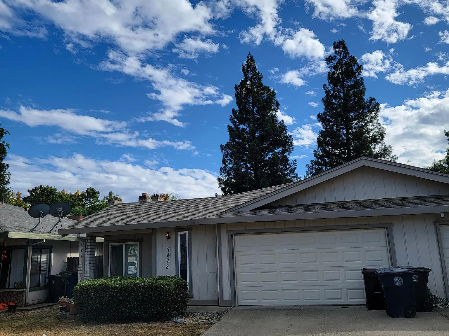 3 bed, 1400 sqft, $2,450 — Photo 2