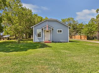 204 Kerry Rd, Highlands, TX 77562