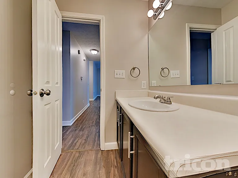 12758 Sovereign Ln — Photo 14