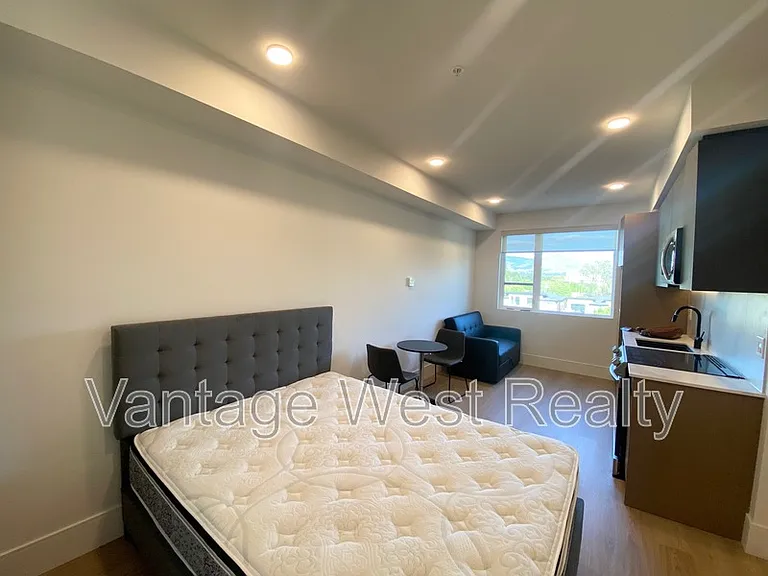 720 Klo Rd #406 — Photo 8