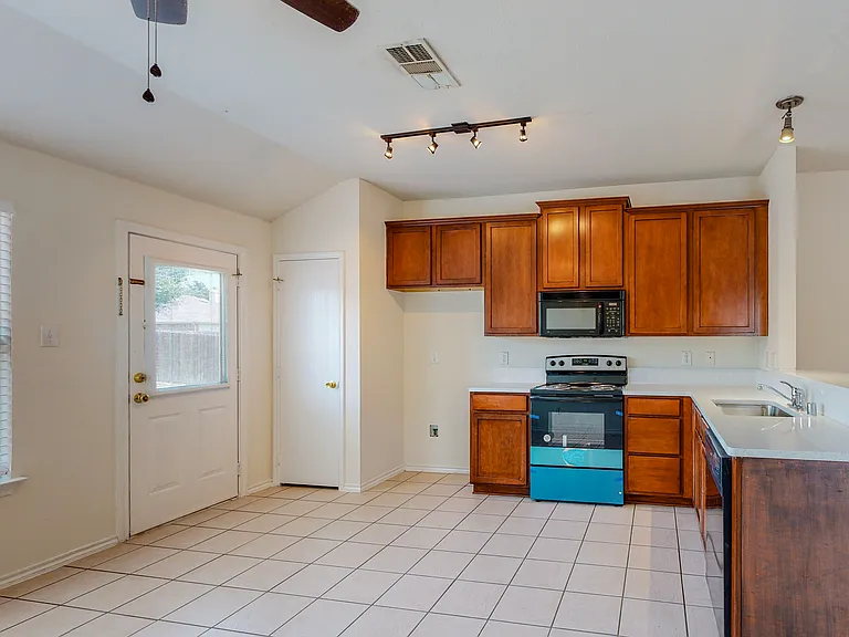 3206 Candlebrook Dr — Photo 14