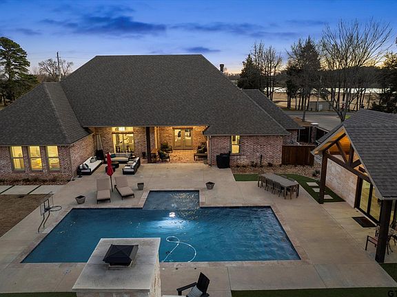 2nd image of 192 Country Club Dr