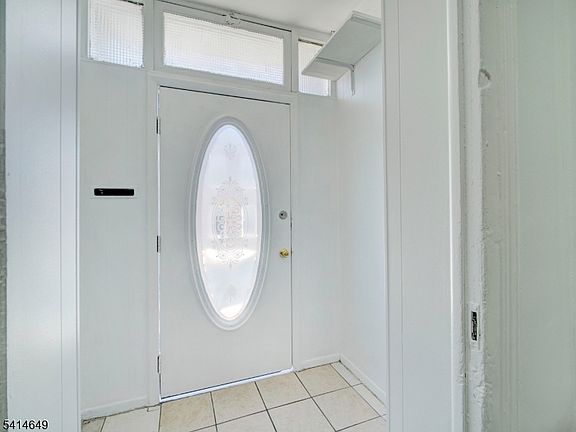 4th image of 6011 Van Buren Pl