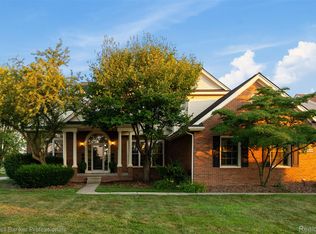 46969 Glastonbury Dr, Canton, MI 48188