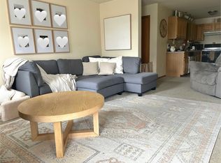 840 Garden Dr APT 53, Sun Prairie, WI 53590