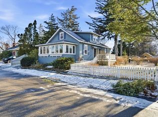 1 Beacon St, Newburyport, MA 01950
