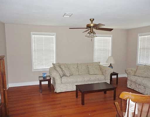 5th image of 714 Canal St