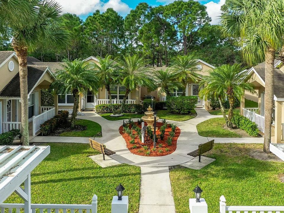 1st image of 524 NW San Remo Cir