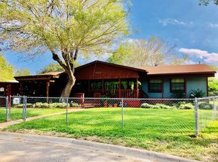 707 Barton St, Uvalde, TX 78801