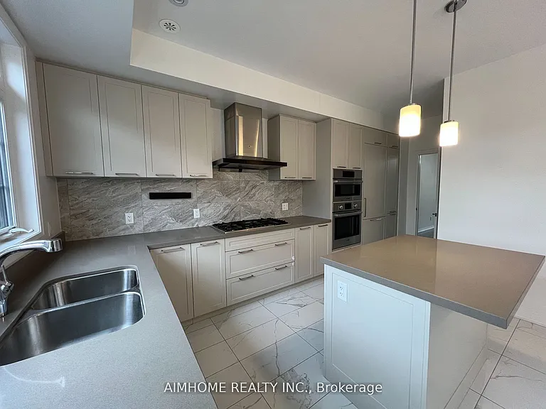 80 Village Pkwy — Photo 2