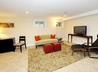 440 Kenyon St NW, Washington, DC 20010