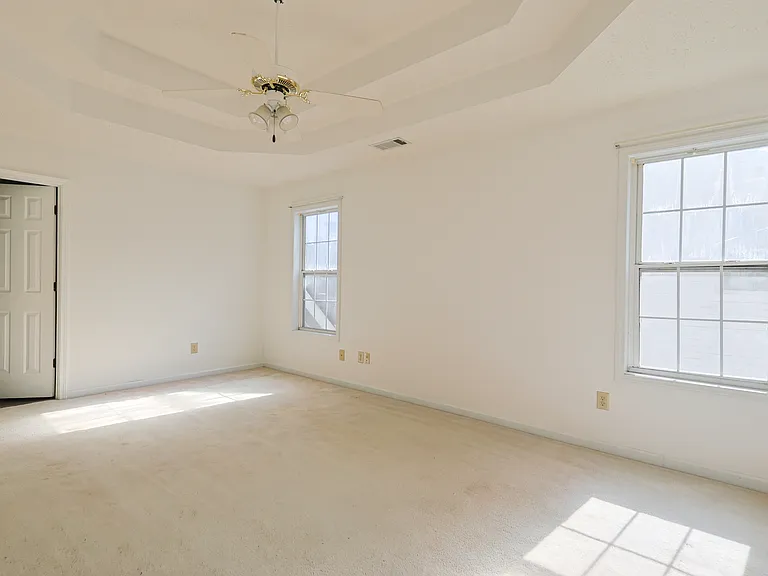 40 Harbour Lake Dr — Photo 22