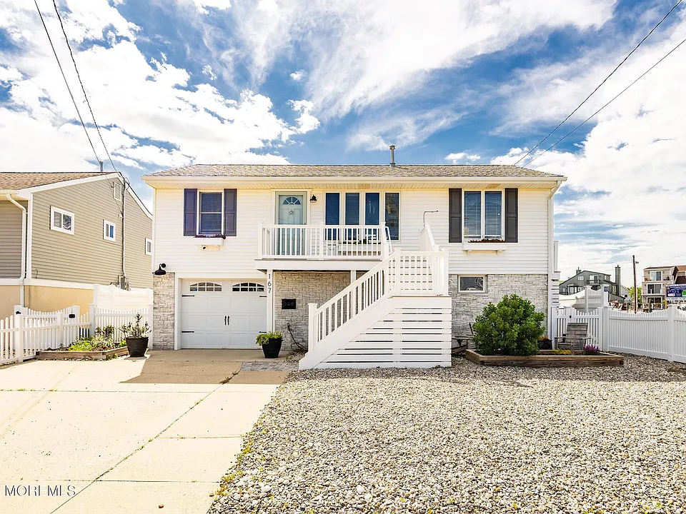 167 4th Ave