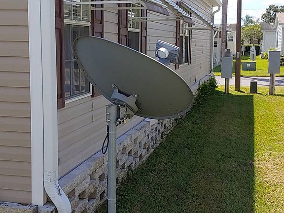 4th image of 377 Katie Ave