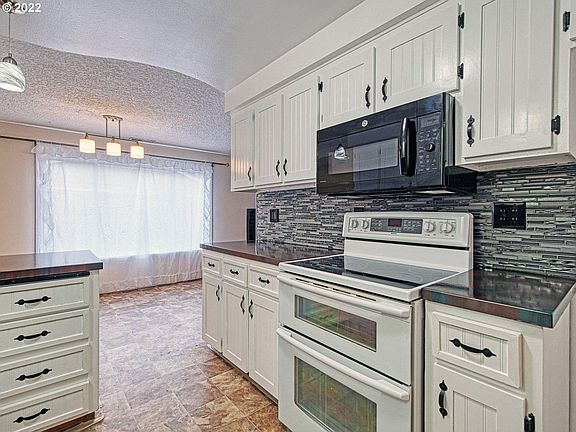 5th image of 12504 NE 71st St