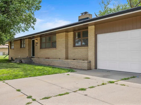1601 N Cleveland St, Hutchinson, KS 67501