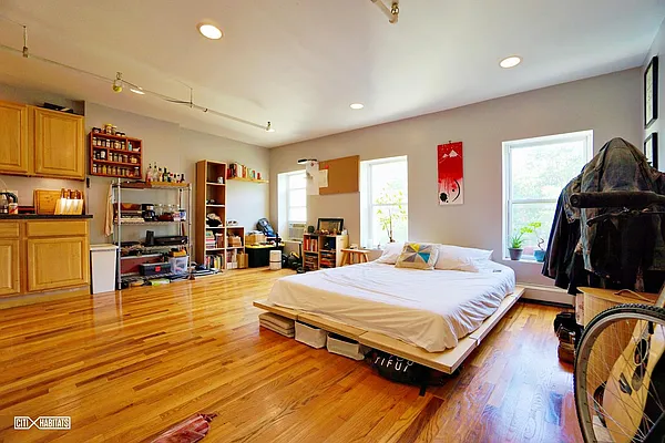 Rented by Citi Habitats | media 13