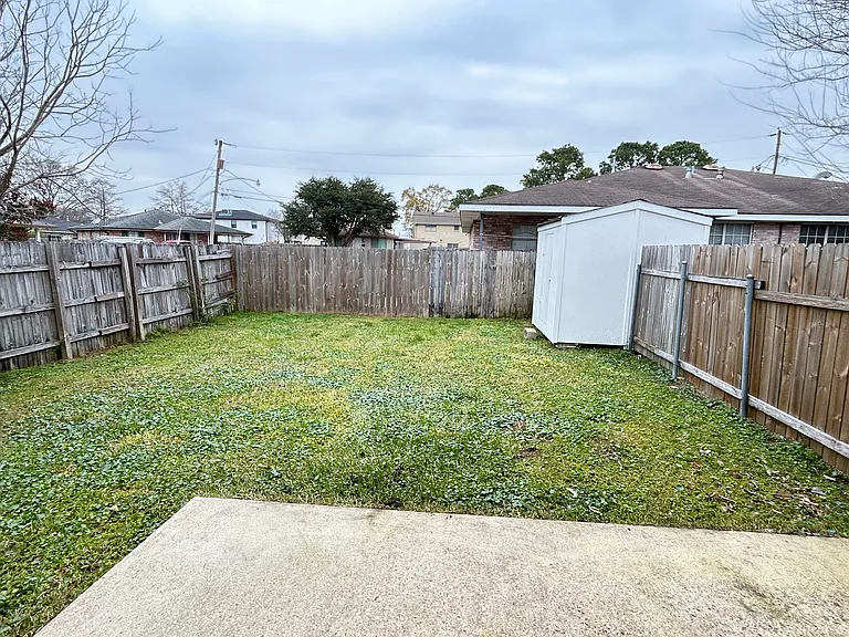 3731 Bunkerhill Dr — Photo 18