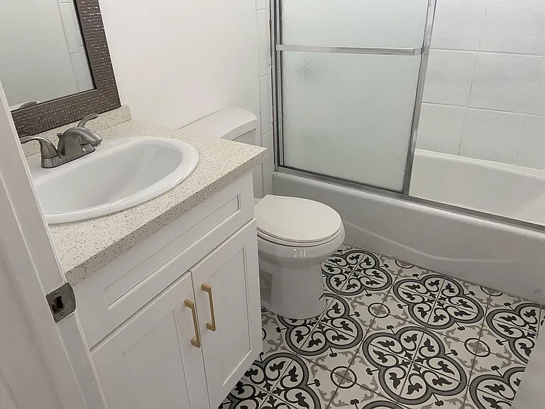 4323 Perlita Ave #16 — Photo 10