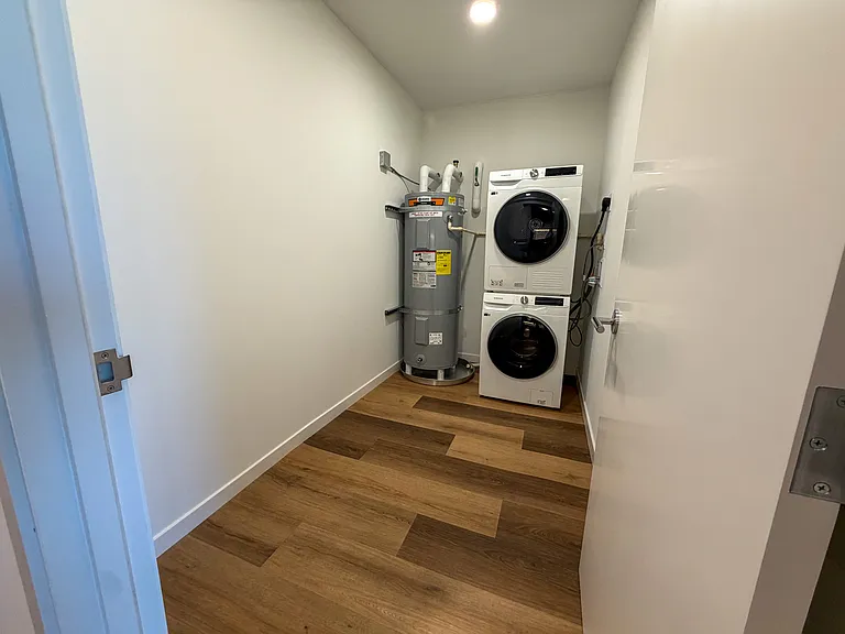 1500 Rycroft St #1400 — Photo 6