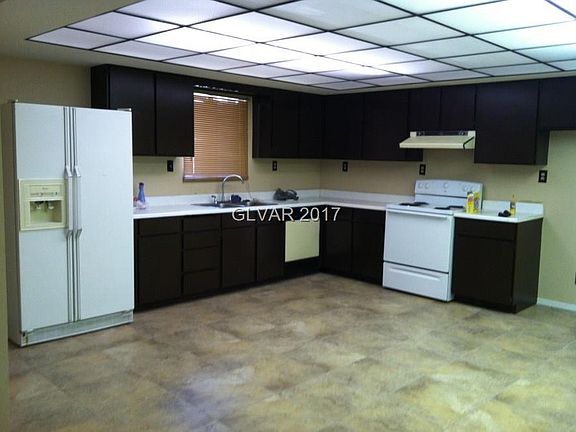 5th image of 377 N 16th St