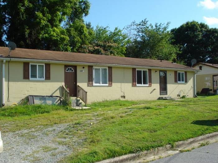 910 Douglas Drive Front