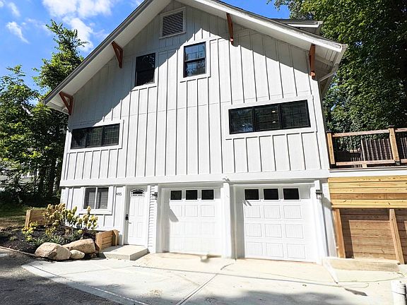 3rd image of 485 E Main St