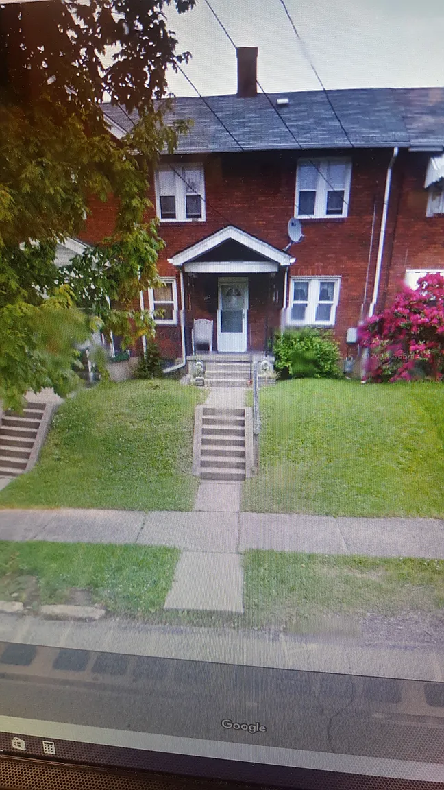 882 Vankirk St photo 1