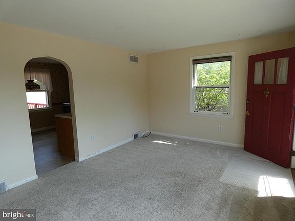 5th image of 2703 Garfield Ave