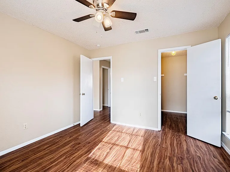 301 Craddock Ave #C — Photo 4