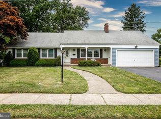 190 Acres Dr, Hamilton, NJ 08690