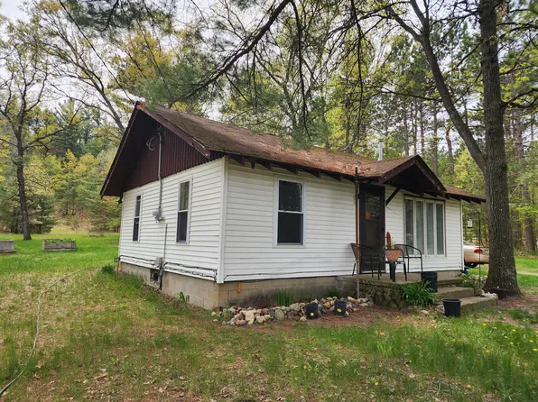 409 W 12th St, Mio, MI 48647