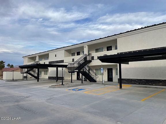 2nd image of 3048 Shoshone Dr Unit B102