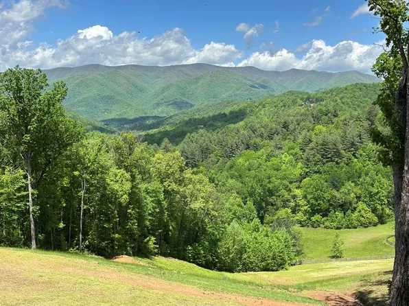 268 Getaway Holw, Hayesville, NC 28904