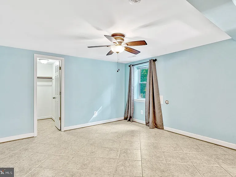 5021 Fleming Dr — Photo 52