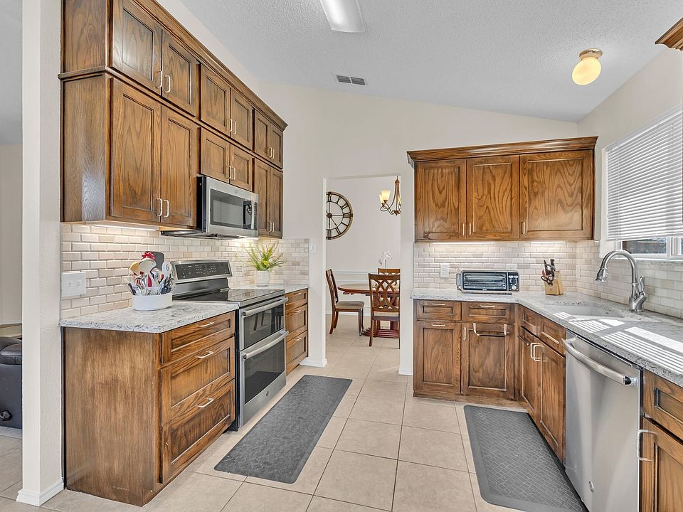1st image of 5120 Prairie Creek Trl