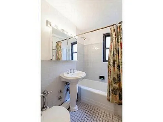 Rented by Halstead Real Estate | media 38