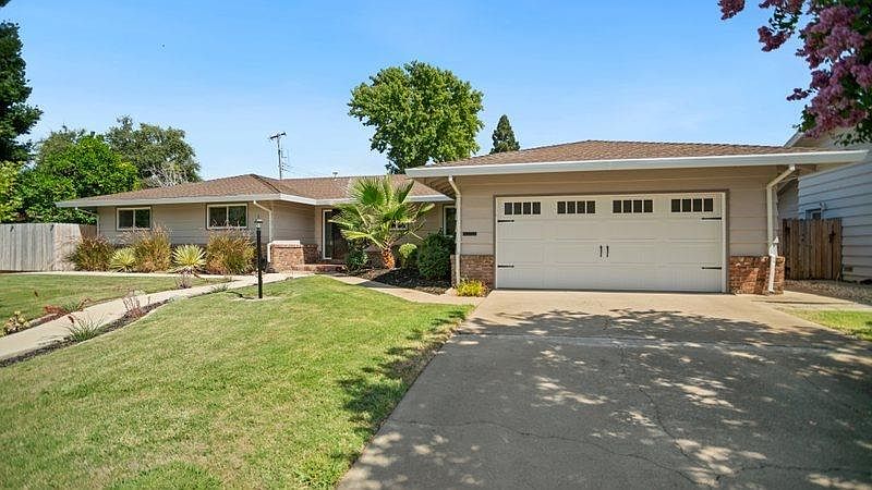 1st image of 4527 Woodson Ave