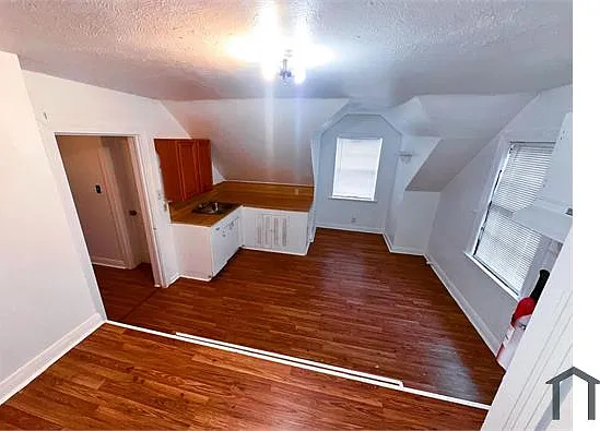 1142 Lyle St #4 — Photo 10