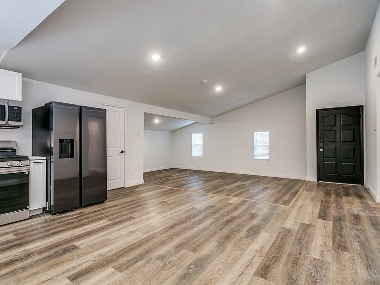 1535 Carnation Dr — Photo 15