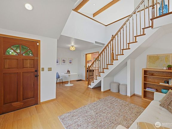 2nd image of 5028 N Vassault Street