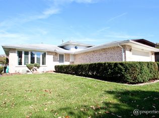 8066 Valley Dr, Palos Hills, IL 60465