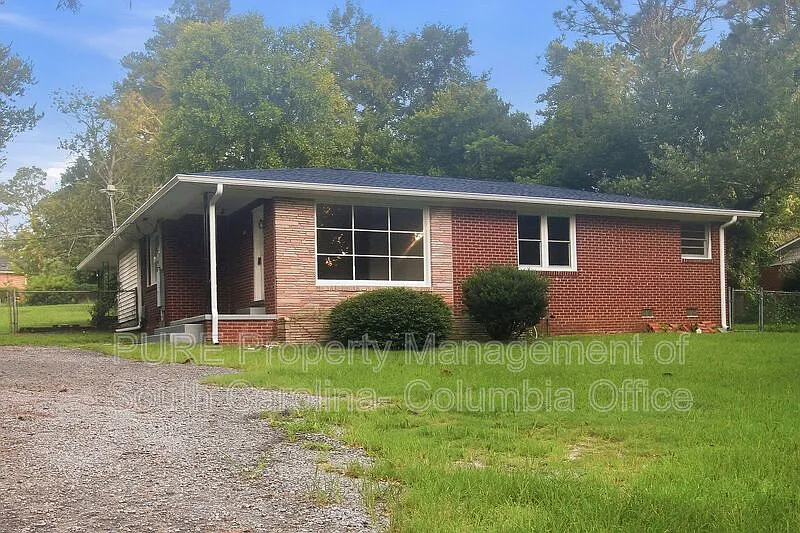 3 bed, 2.0 bath, 1625 sqft, $1,825 — Photo 3