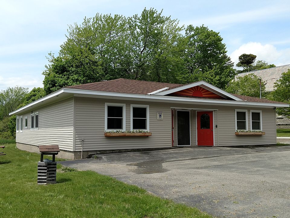 1st image of 2885 Essex Rd