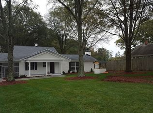 1304 N Salem St, Apex, NC 27502