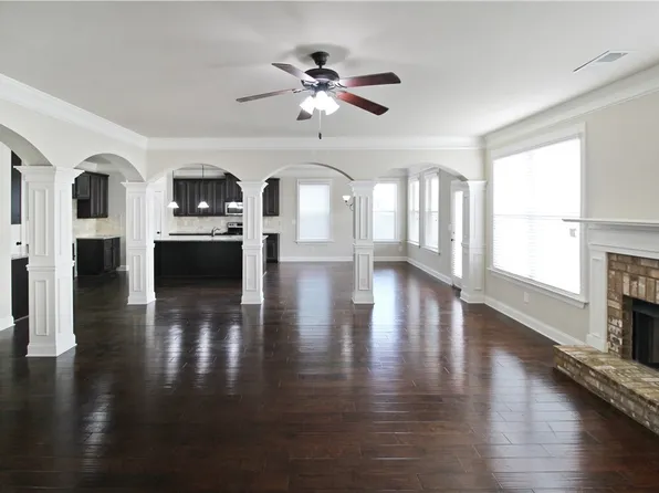 3006 McKinley Dr, Opelika, AL 36804