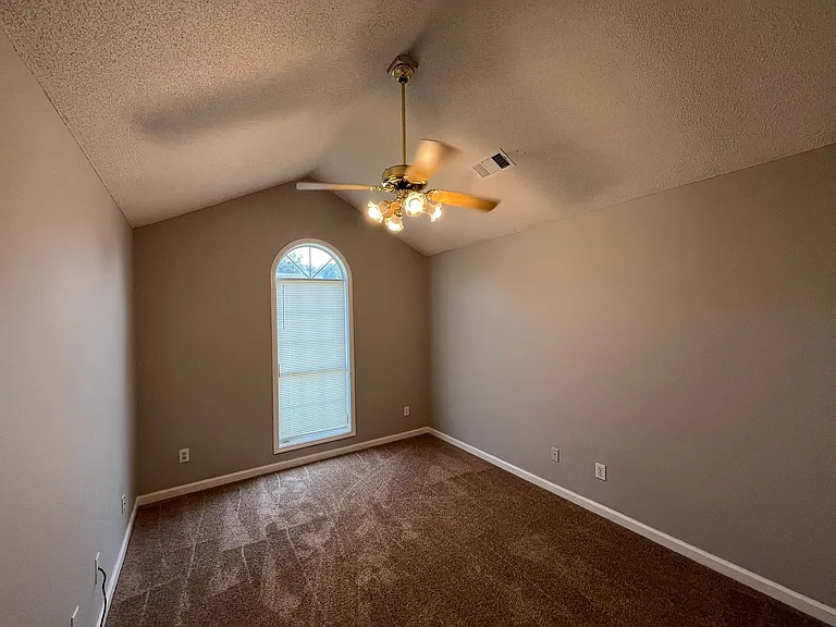6057 Buxton Dr — Photo 12