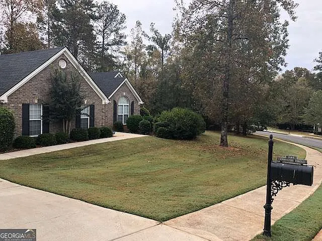 3 bed, 2.5 bath, 2500 sqft, $2,500 — Photo 1