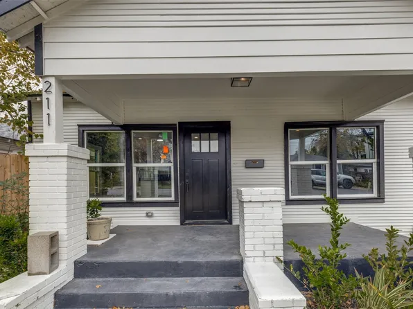 211 E 31st 1/2 St, Houston, TX 77018