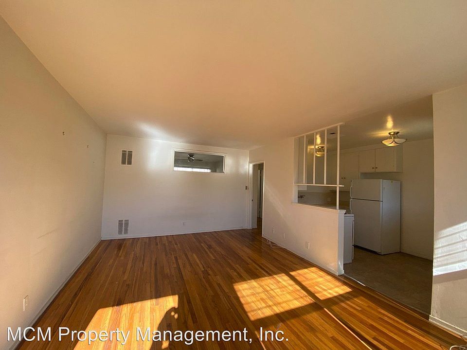 1st image of 1605 N Martel Ave APT 32